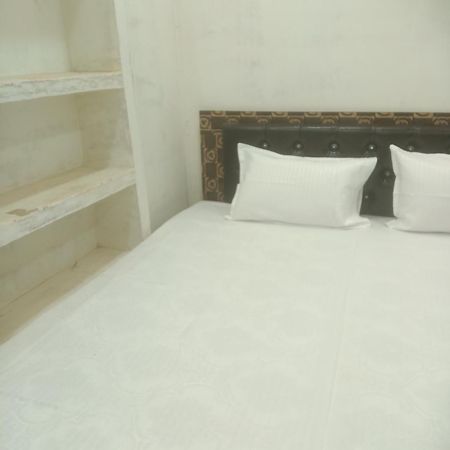 Shivaay Home Stay Varanasi Eksteriør billede