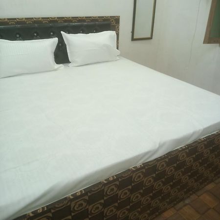 Shivaay Home Stay Varanasi Eksteriør billede