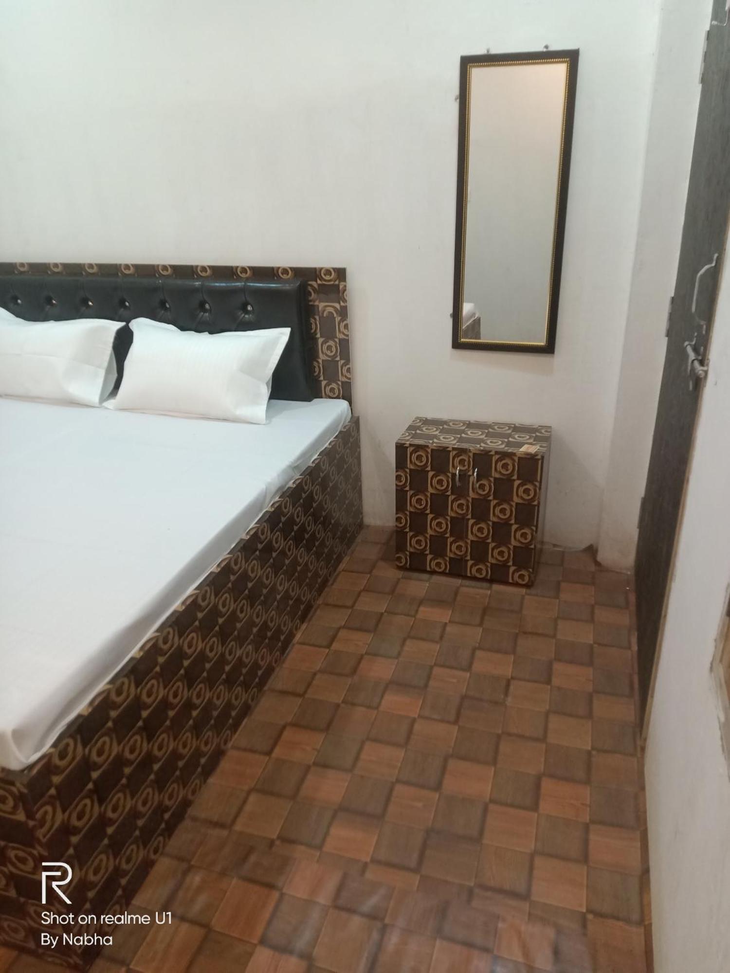 Shivaay Home Stay Varanasi Eksteriør billede