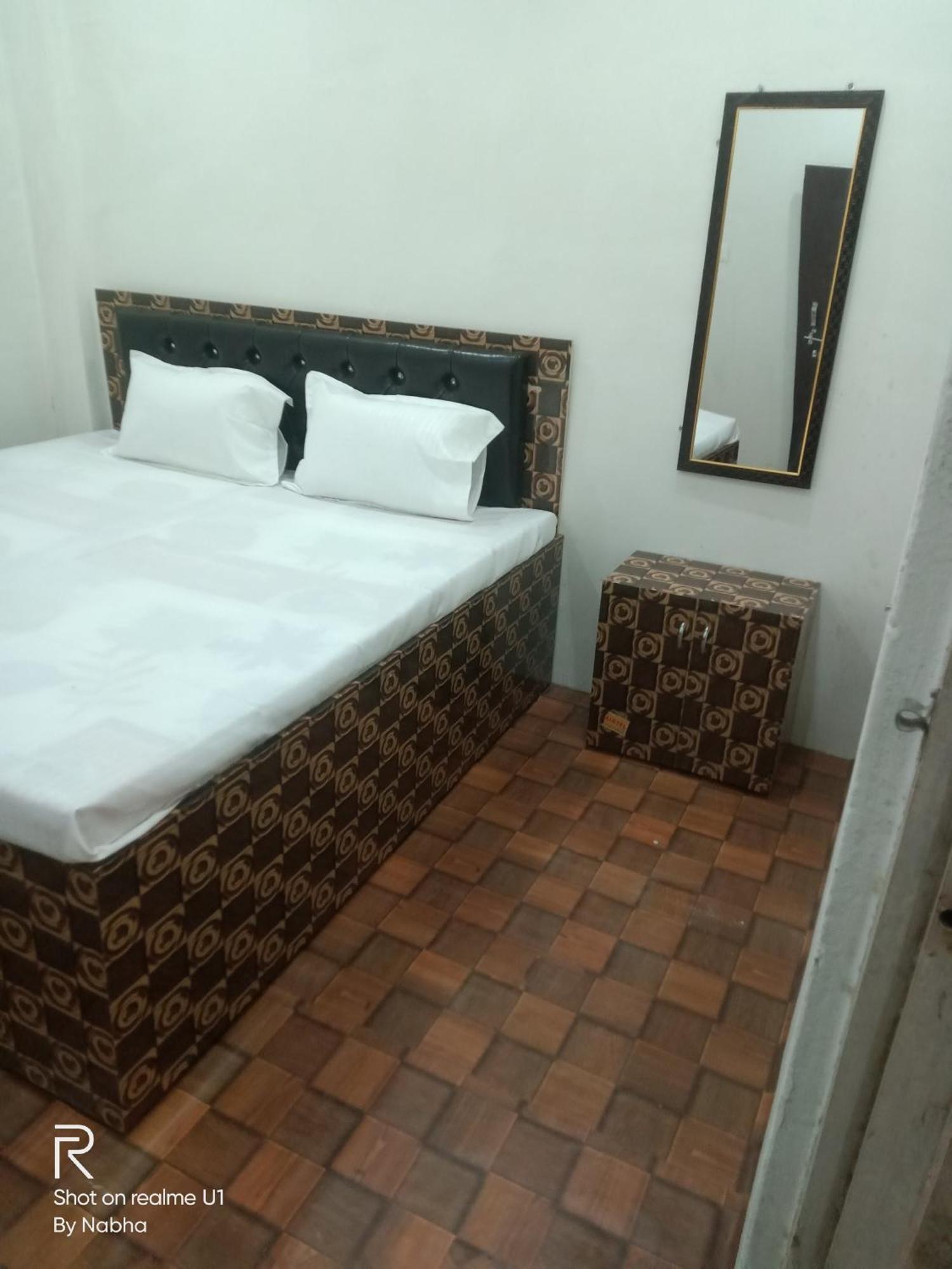 Shivaay Home Stay Varanasi Eksteriør billede